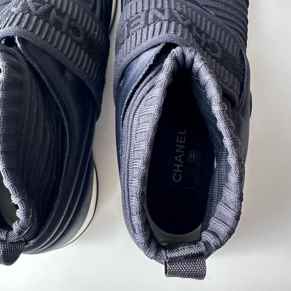 Chanel CC Logo Sock Sneakers - Picture 10 of 12